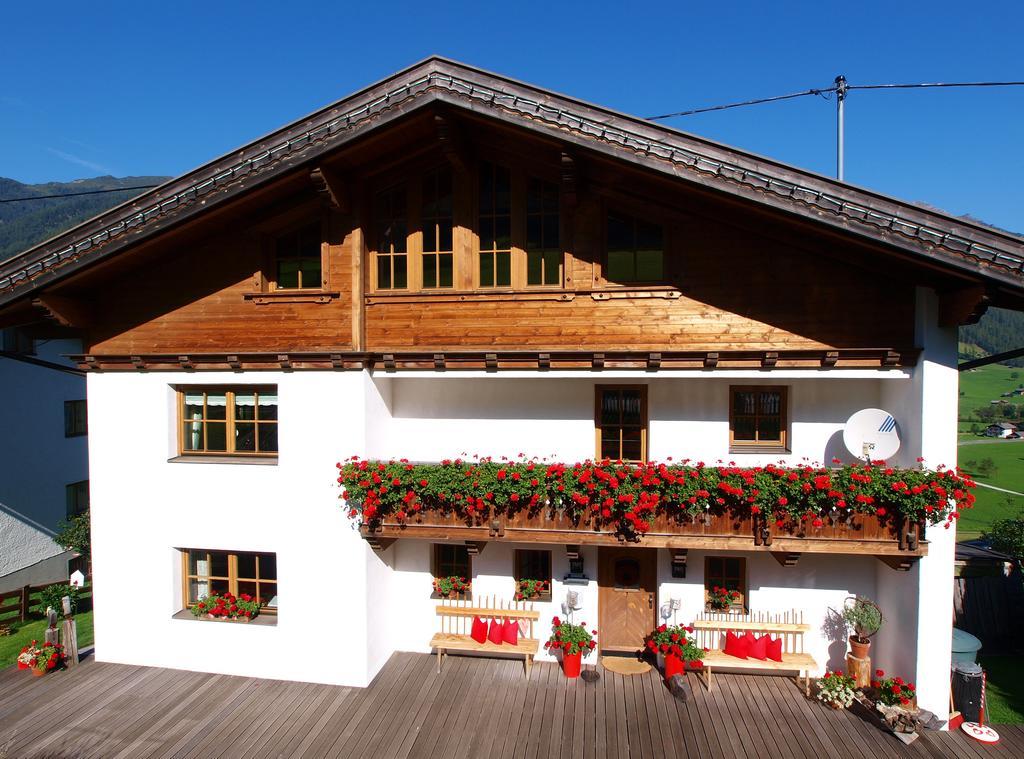 Alpenferienwohnung Strickner Neustift im Stubaital Habitación foto